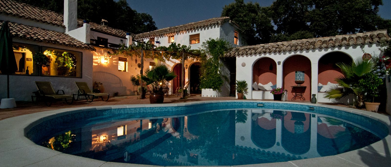 An Arizona estate at twilight — the kind of close we make routine